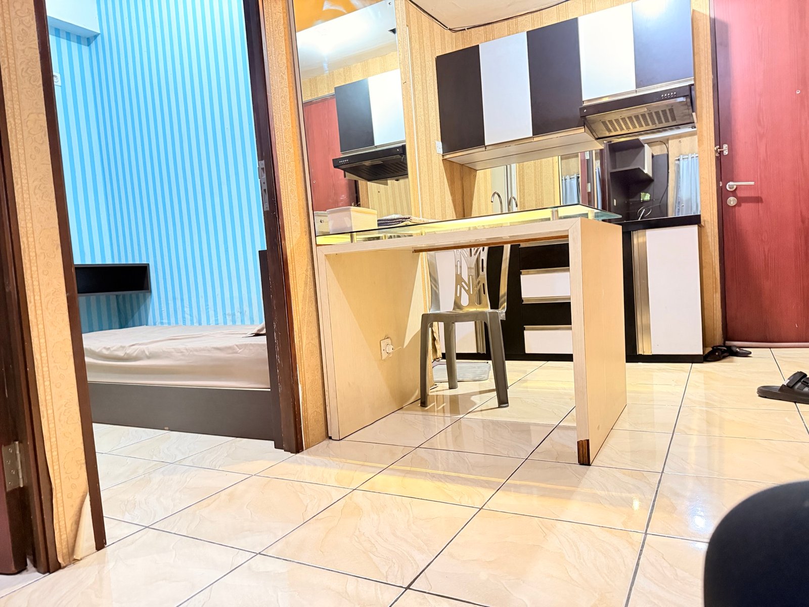 2 Bedroom ByBee - dapur lengkap untuk keluarga